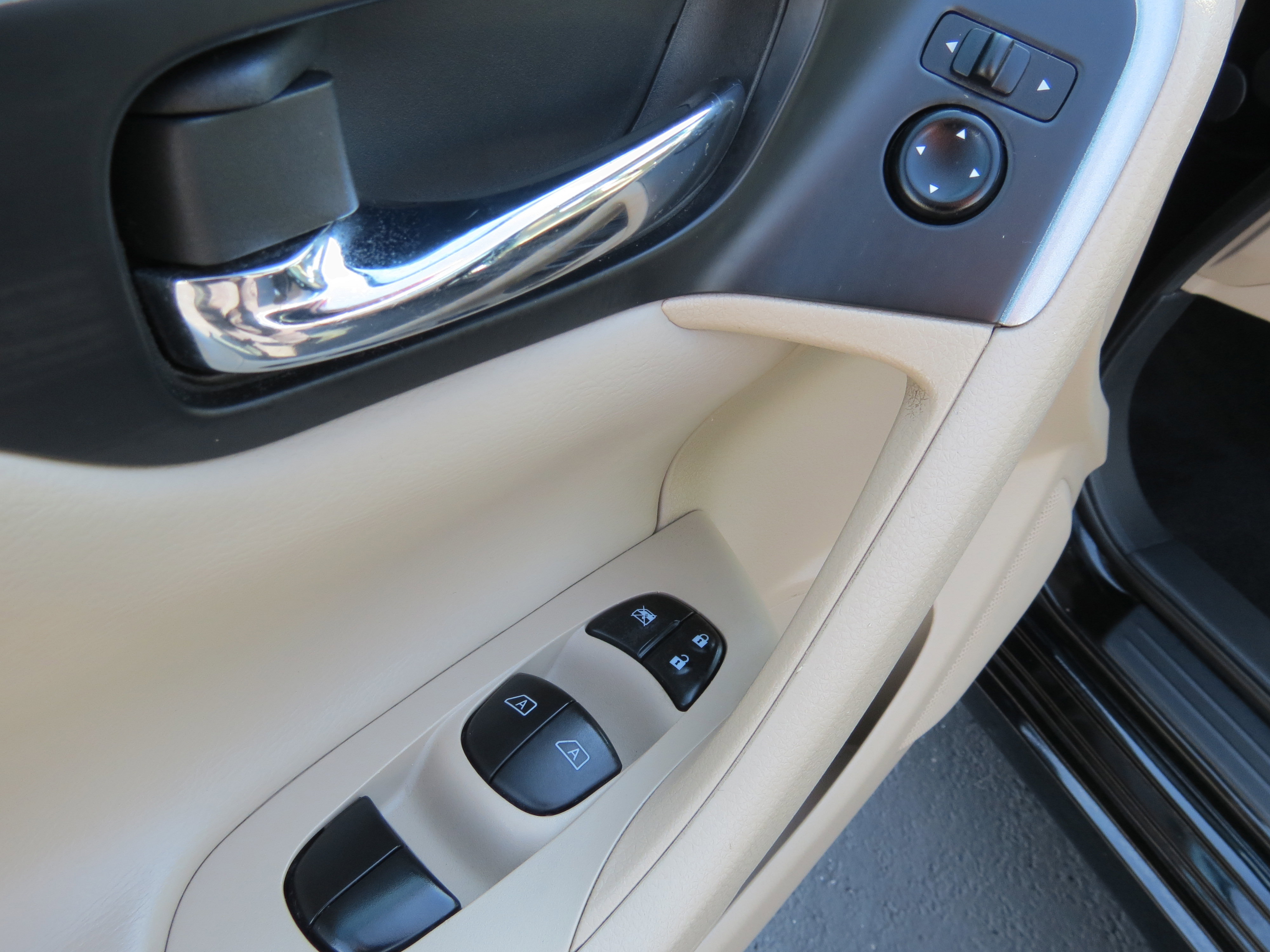 Used 2015 Nissan Altima 2.5 SV w/ Convenience Package image 29
