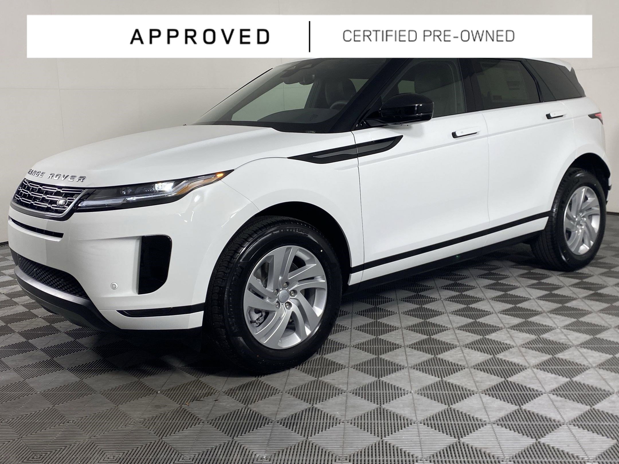 Used 2026 Land Rover Range Rover Evoque S image 1