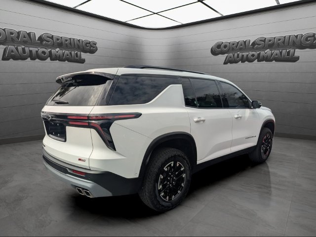 Used 2024 Chevrolet Traverse Z71 w/ Enhanced Driving Package AWD/4WD image 6