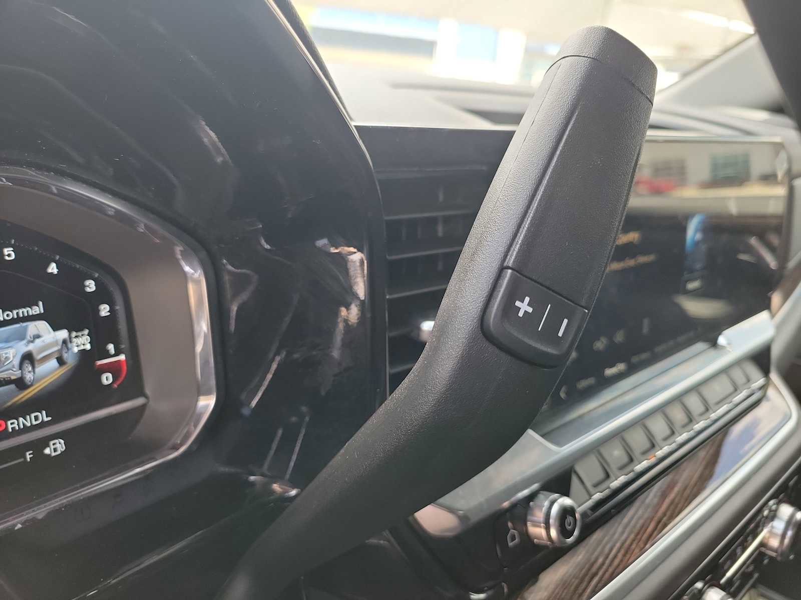 Used 2025 GMC Sierra 1500 Elevation image 17