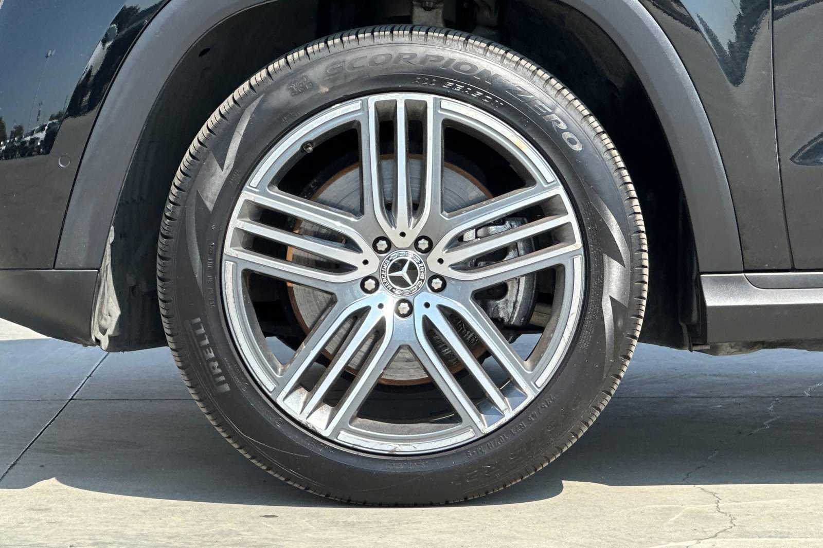 Used 2024 Mercedes-Benz GLS 450 4MATIC image 27