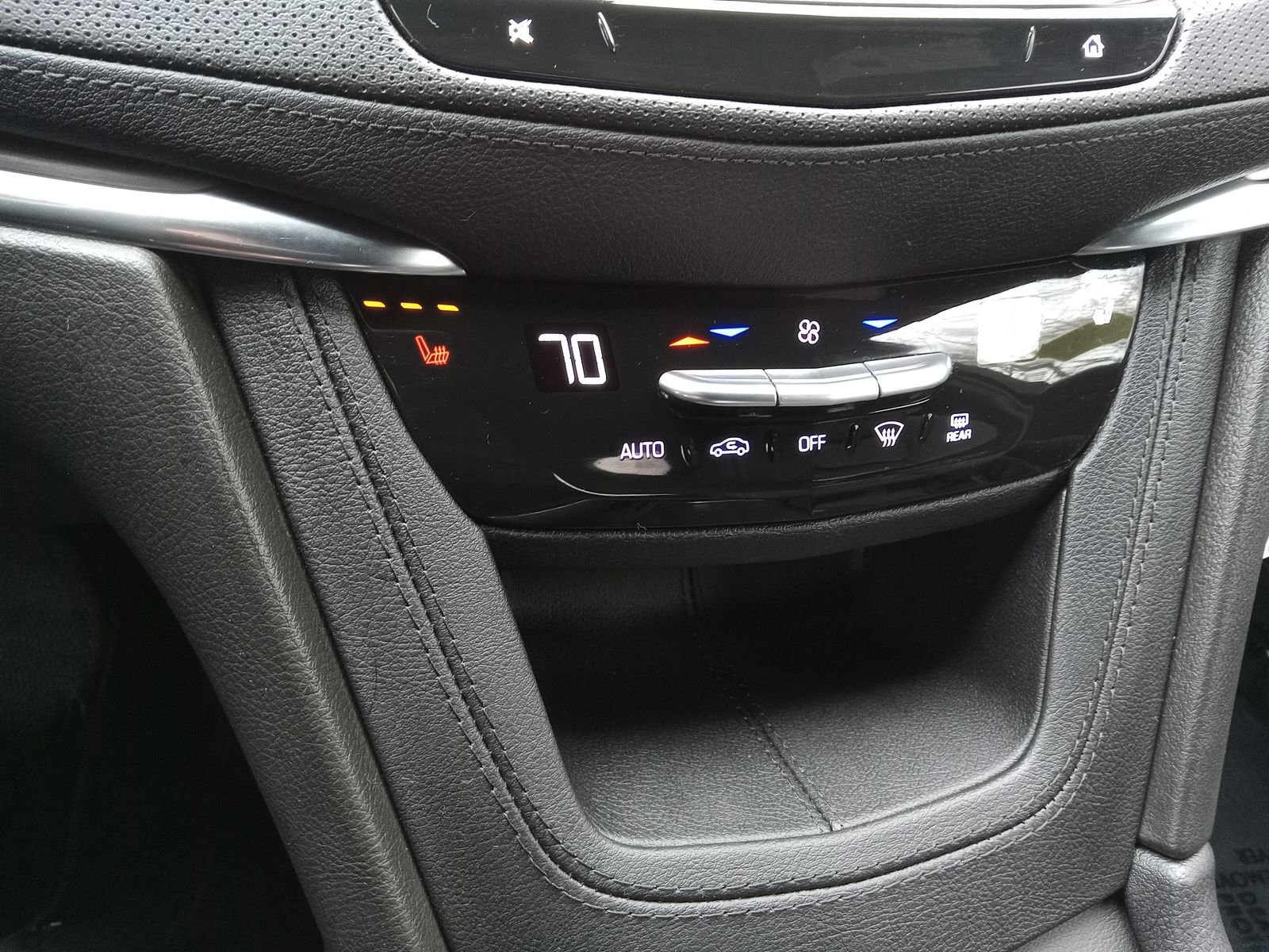 Certified 2023 Cadillac XT5 Luxury AWD/4WD image 17