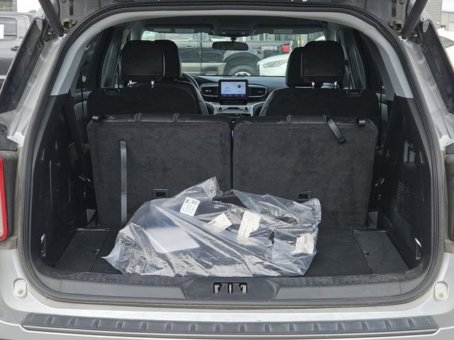Used 2023 Ford Explorer XLT w/ Equipment Group 202A image 13