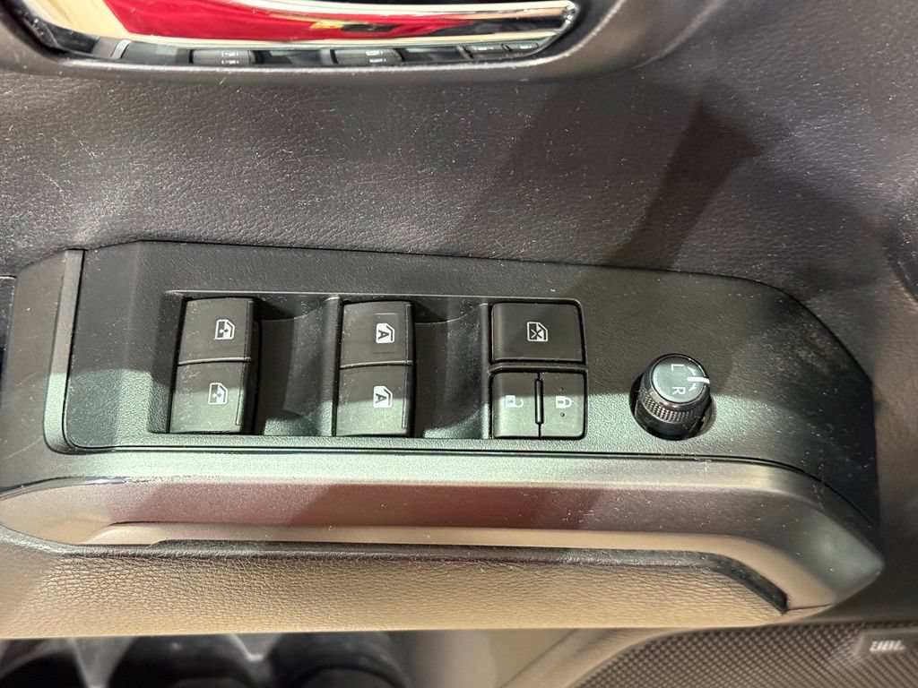Used 2021 Toyota Tacoma TRD Sport w/ TRD Premium Sport Package AWD/4WD image 15