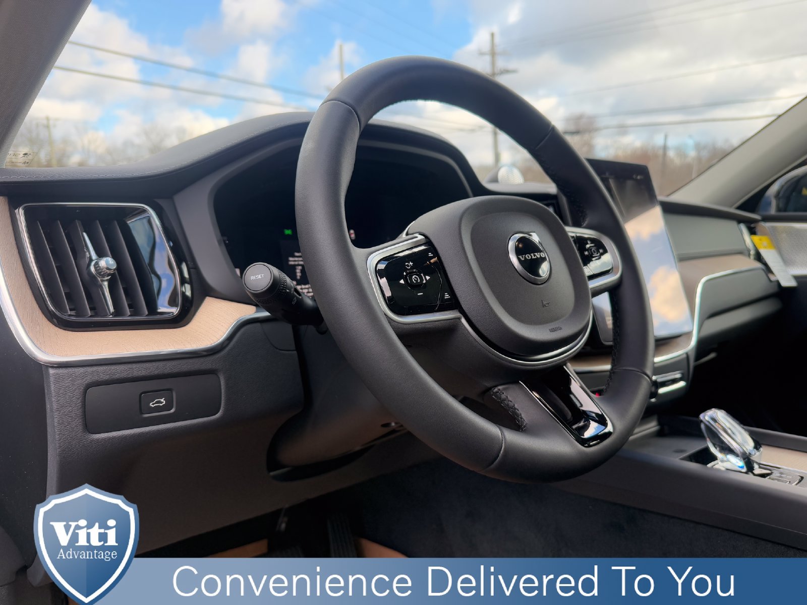 New 2026 Volvo XC60 B5 Ultra w/ Protection Package Premier AWD/4WD image 2