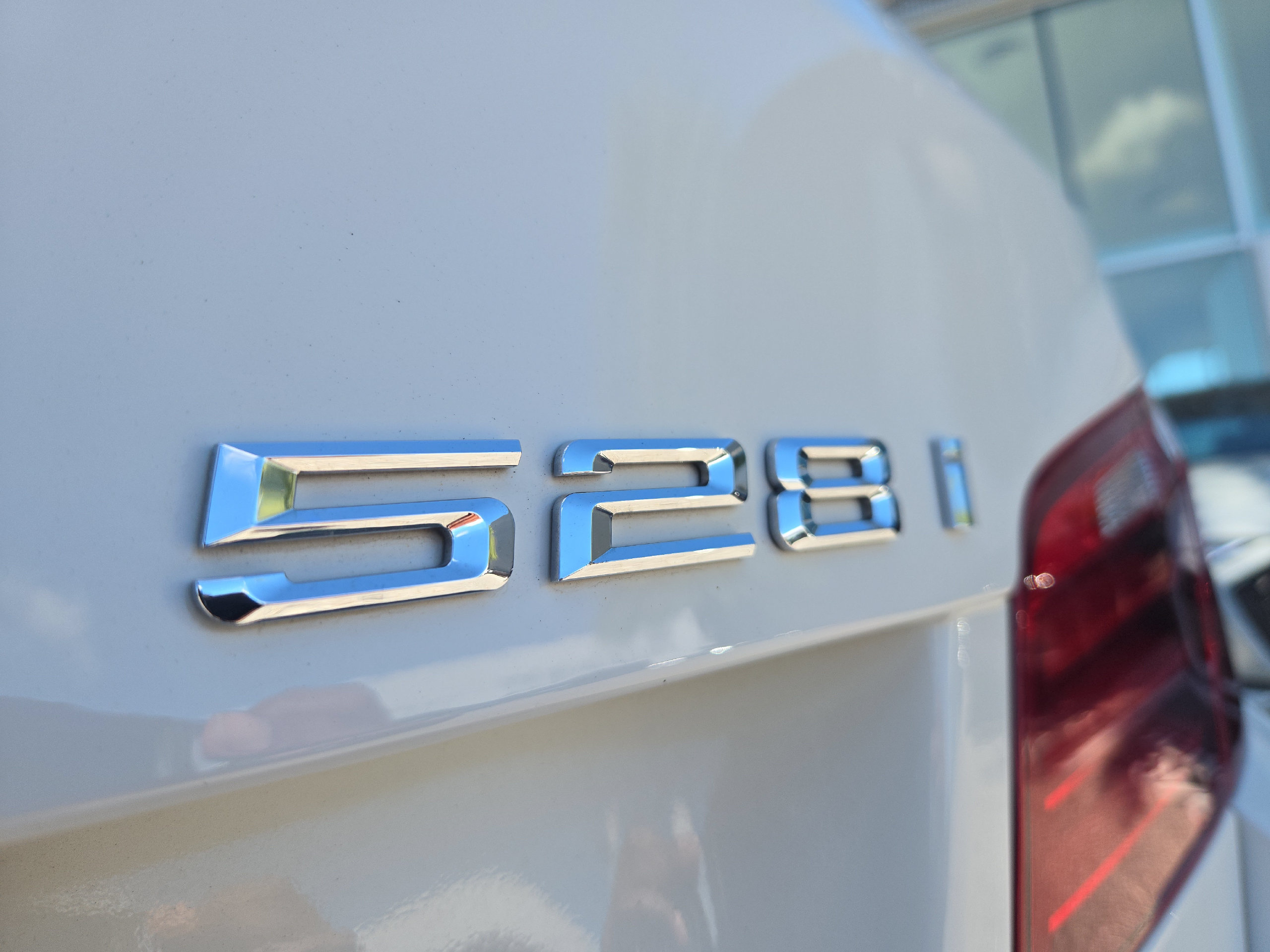 Used 2016 BMW 528i Sedan RWD image 11