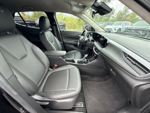 Certified 2024 Buick Encore GX Sport Touring AWD/4WD image 25