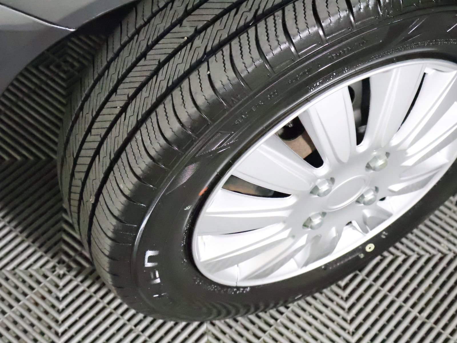 Used 2005 Mitsubishi Lancer ES image 8