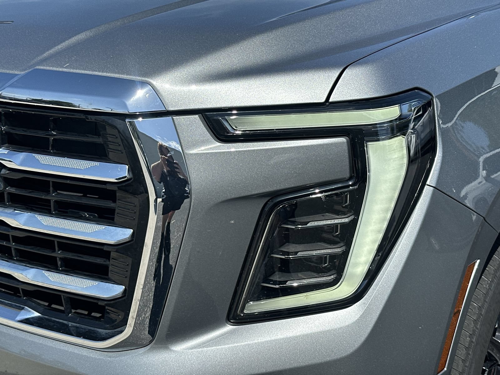 Used 2025 GMC Yukon XL Elevation AWD/4WD image 11