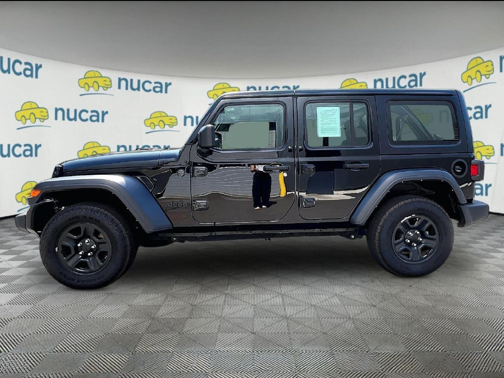 Used 2025 Jeep Wrangler Unlimited Sport AWD/4WD image 4