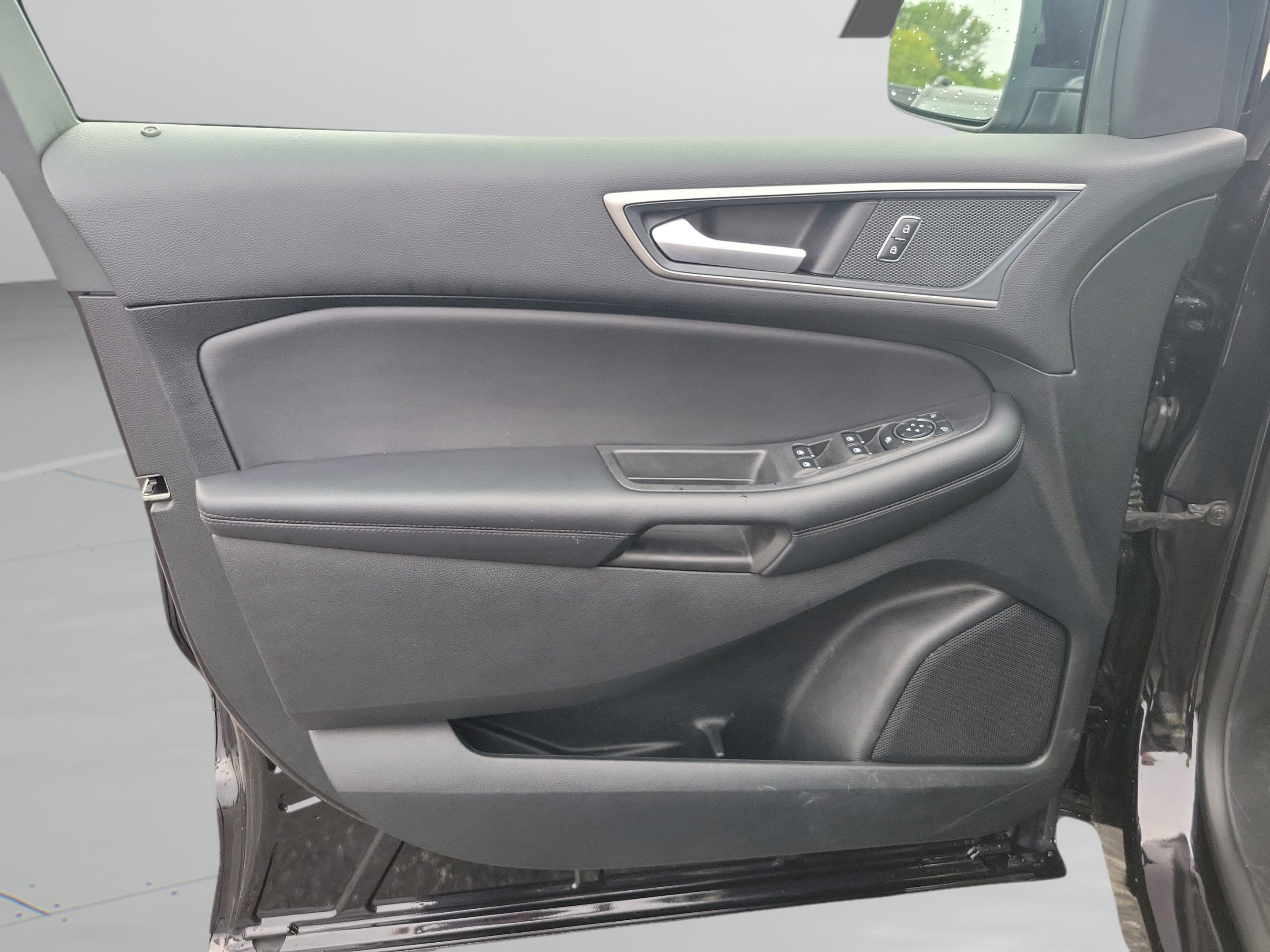 Used 2024 Ford Edge SEL w/ Convenience Package AWD/4WD image 18
