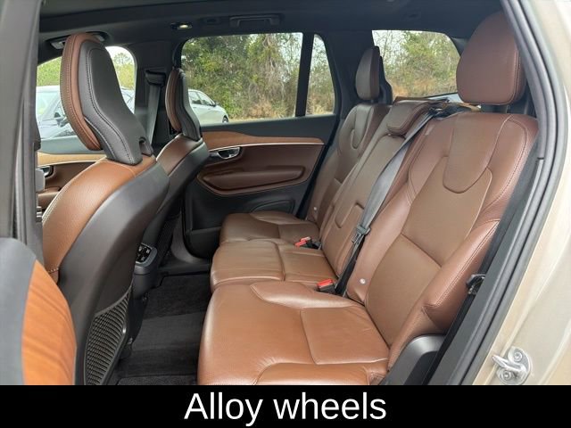 Used 2023 Volvo XC90 B5 Plus image 21