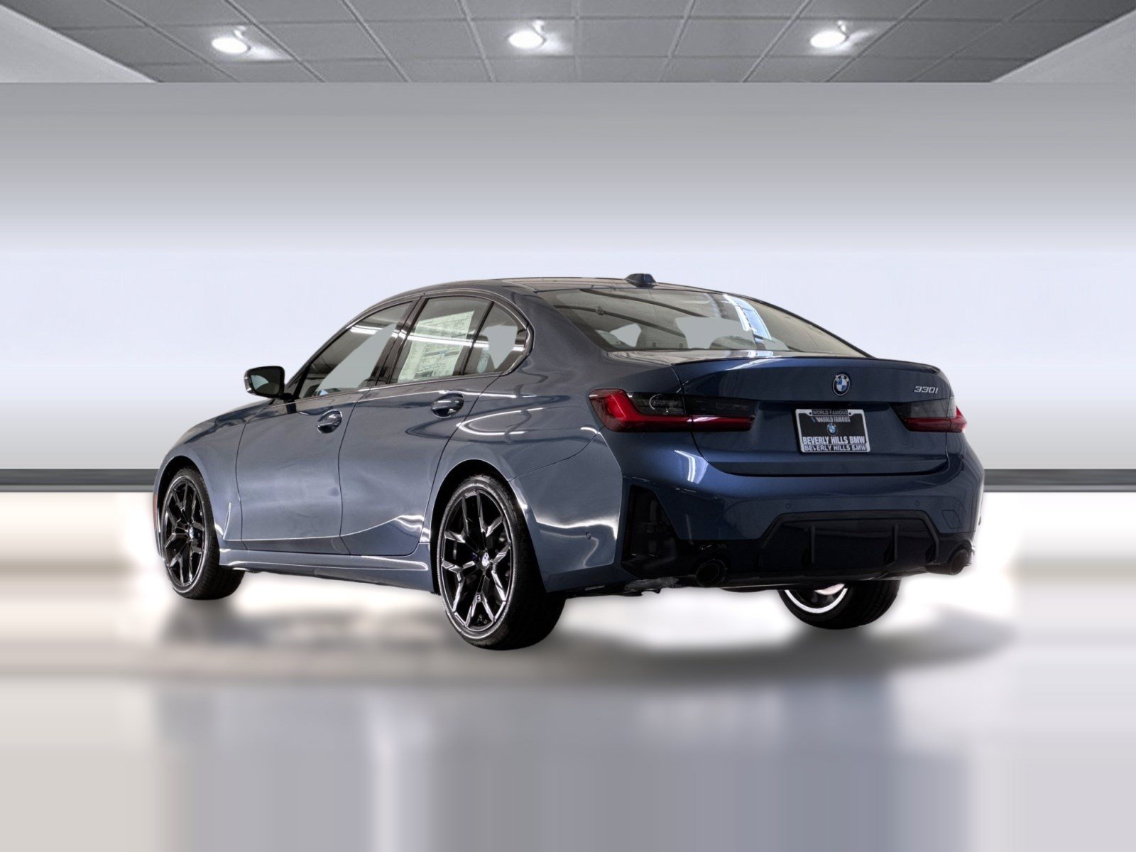 New 2026 BMW 330i Sedan w/ M Sport Package RWD image 3
