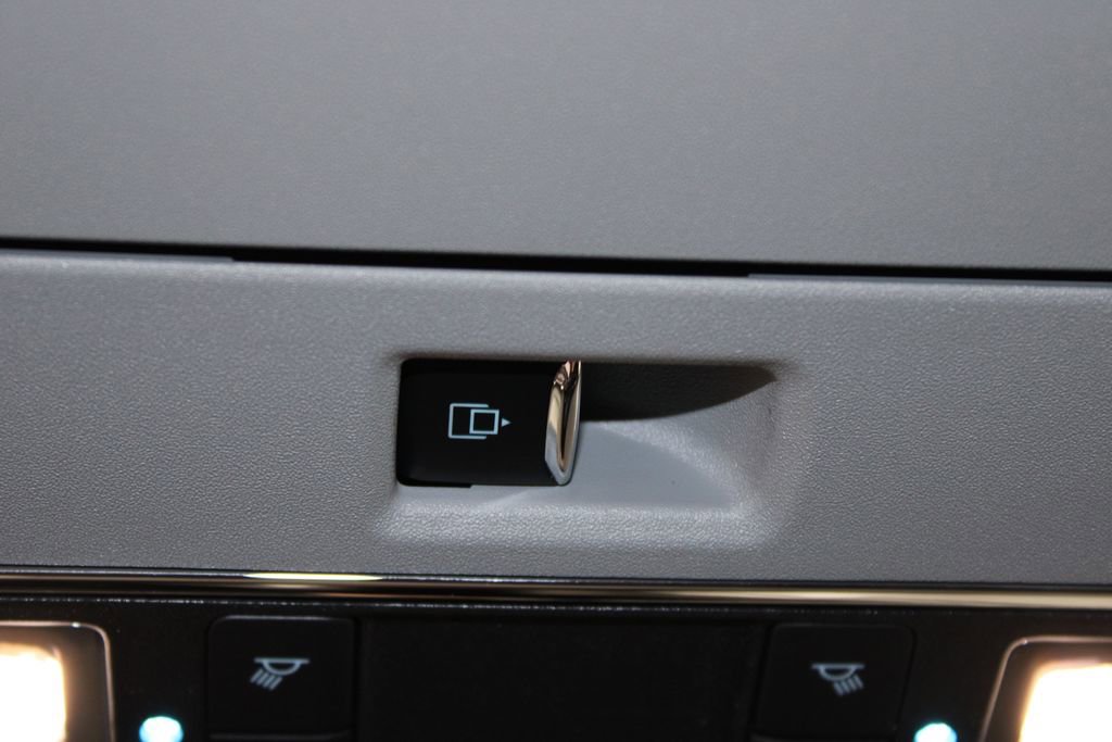 New 2026 Ford F250 Lariat w/ Black Appearance Package image 57