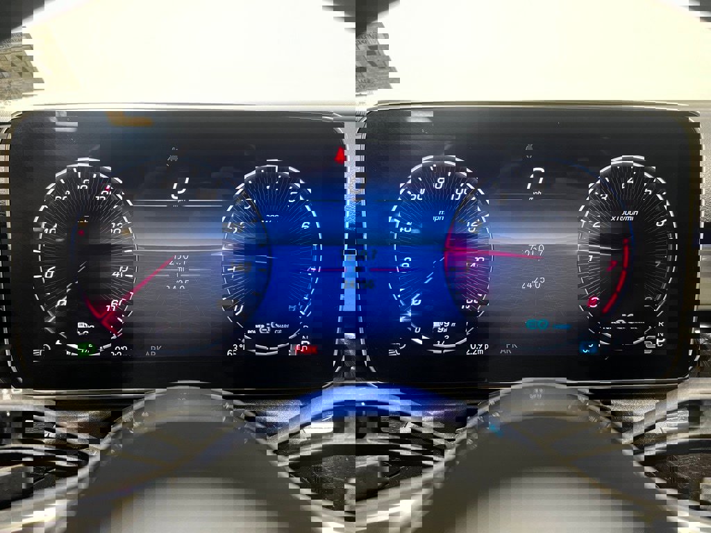 Used 2022 Mercedes-Benz C 300 4MATIC Sedan image 32