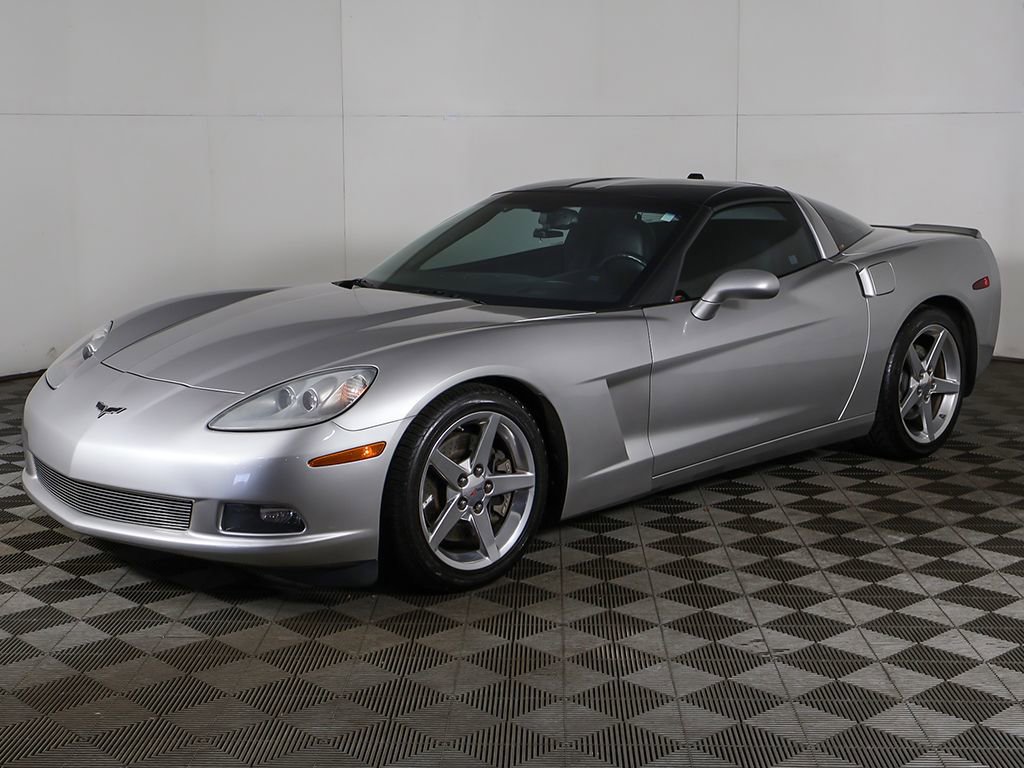 Used 2005 Chevrolet Corvette Coupe w/ Preferred Equipment Group RWD image 5