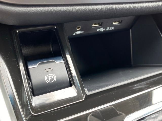Used 2022 Subaru Outback Limited AWD/4WD image 18