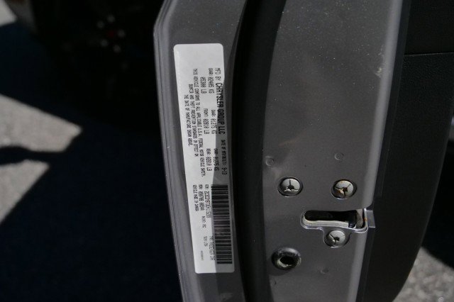 Used 2014 Dodge Challenger R/T w/ Blacktop Package image 40