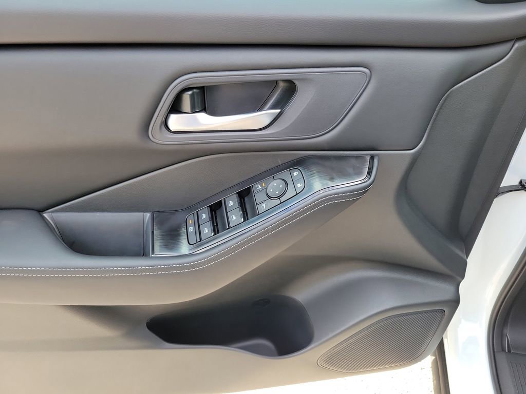 New 2026 Nissan Rogue SV image 17