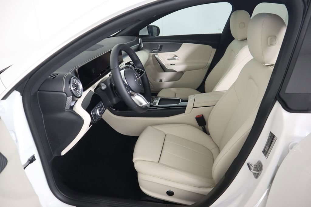 Used 2025 Mercedes-Benz CLA 250 image 20