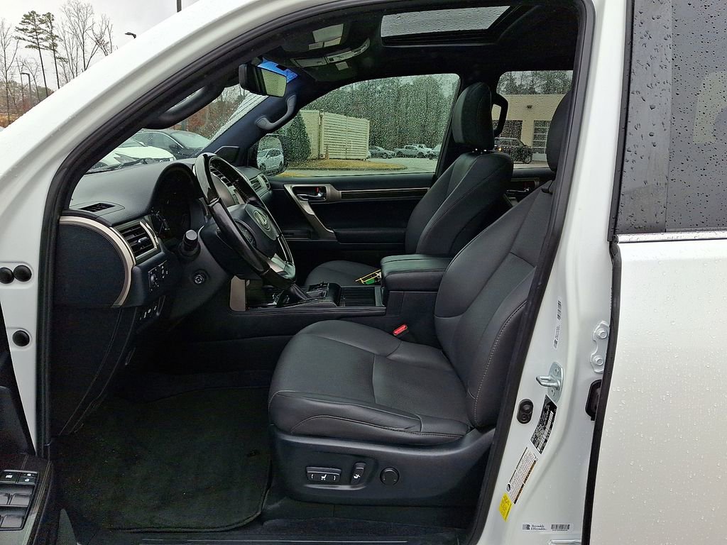 Used 2021 Lexus GX 460 Premium w/ Premium Package image 16