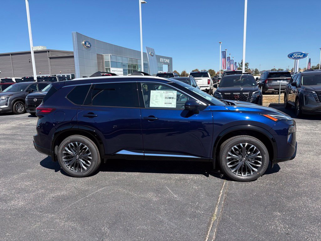 New 2026 Nissan Rogue Platinum AWD/4WD image 3
