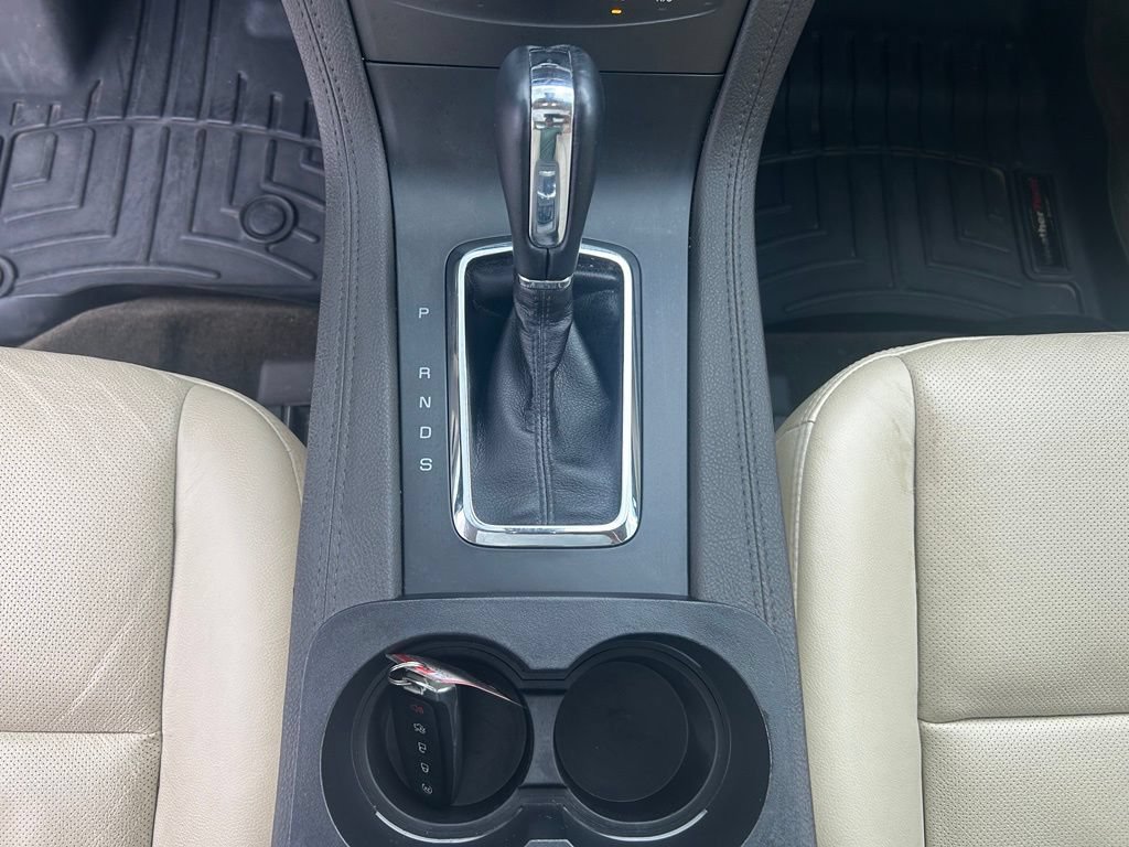 Used 2019 Lincoln MKT AWD image 14