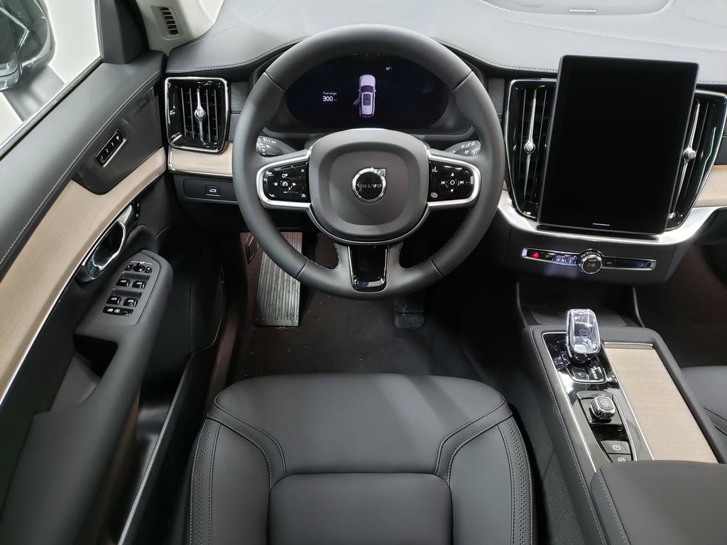 New 2026 Volvo XC90 B6 Plus w/ Protection Package Premier AWD/4WD image 10