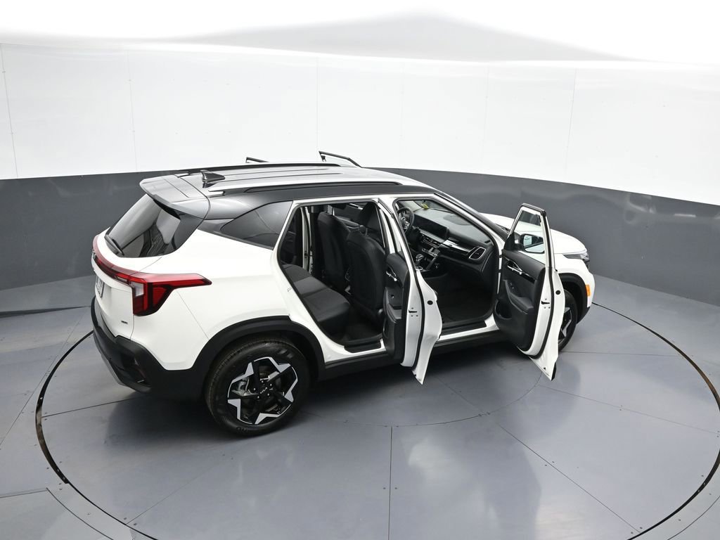 New 2025 Kia Seltos S image 44