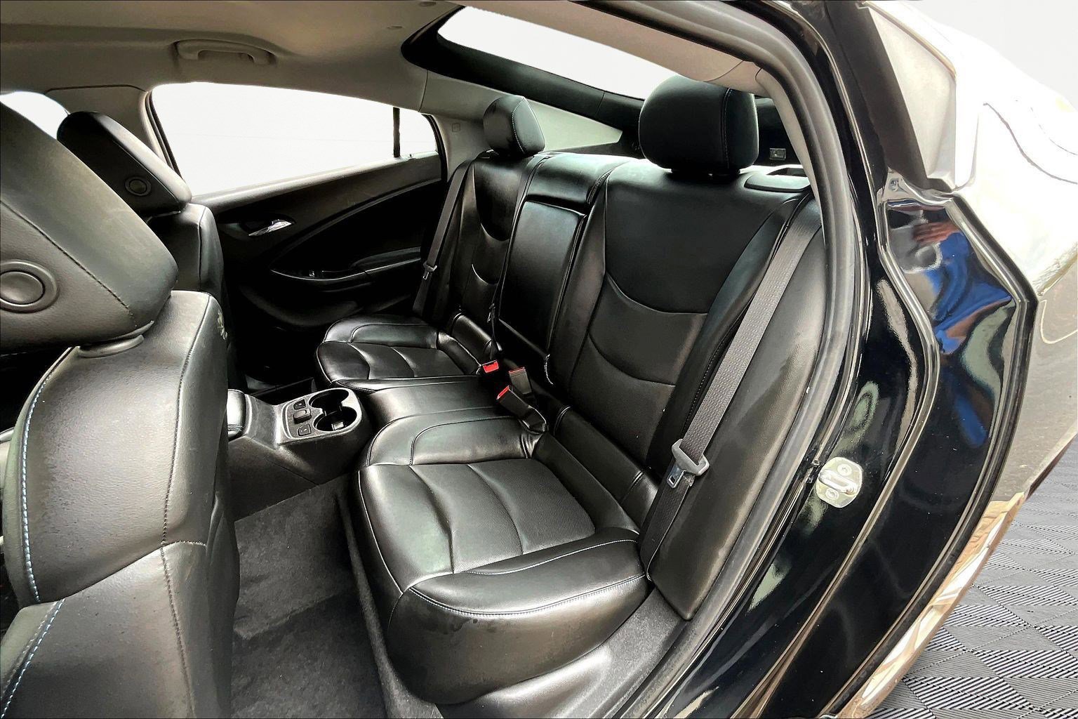 Used 2018 Chevrolet Volt Premier w/ Driver Confidence Package image 20