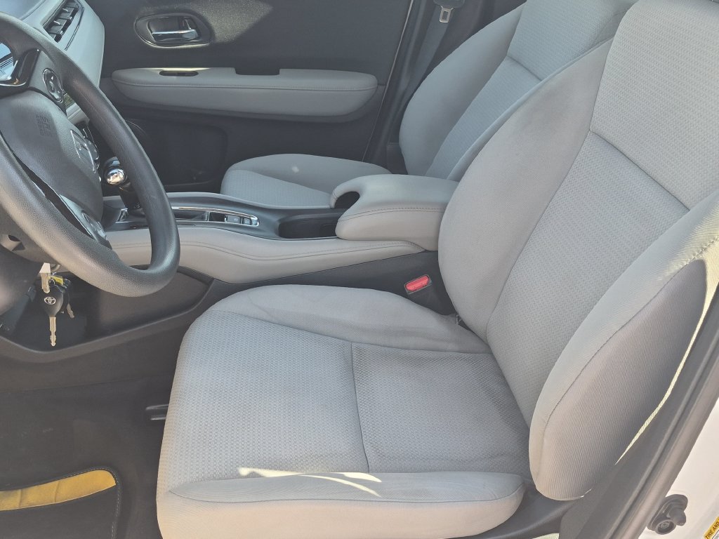 Used 2021 Honda HR-V LX image 12