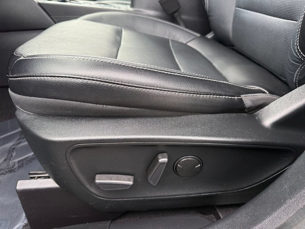 Used 2020 Ford Escape Titanium AWD/4WD image 10
