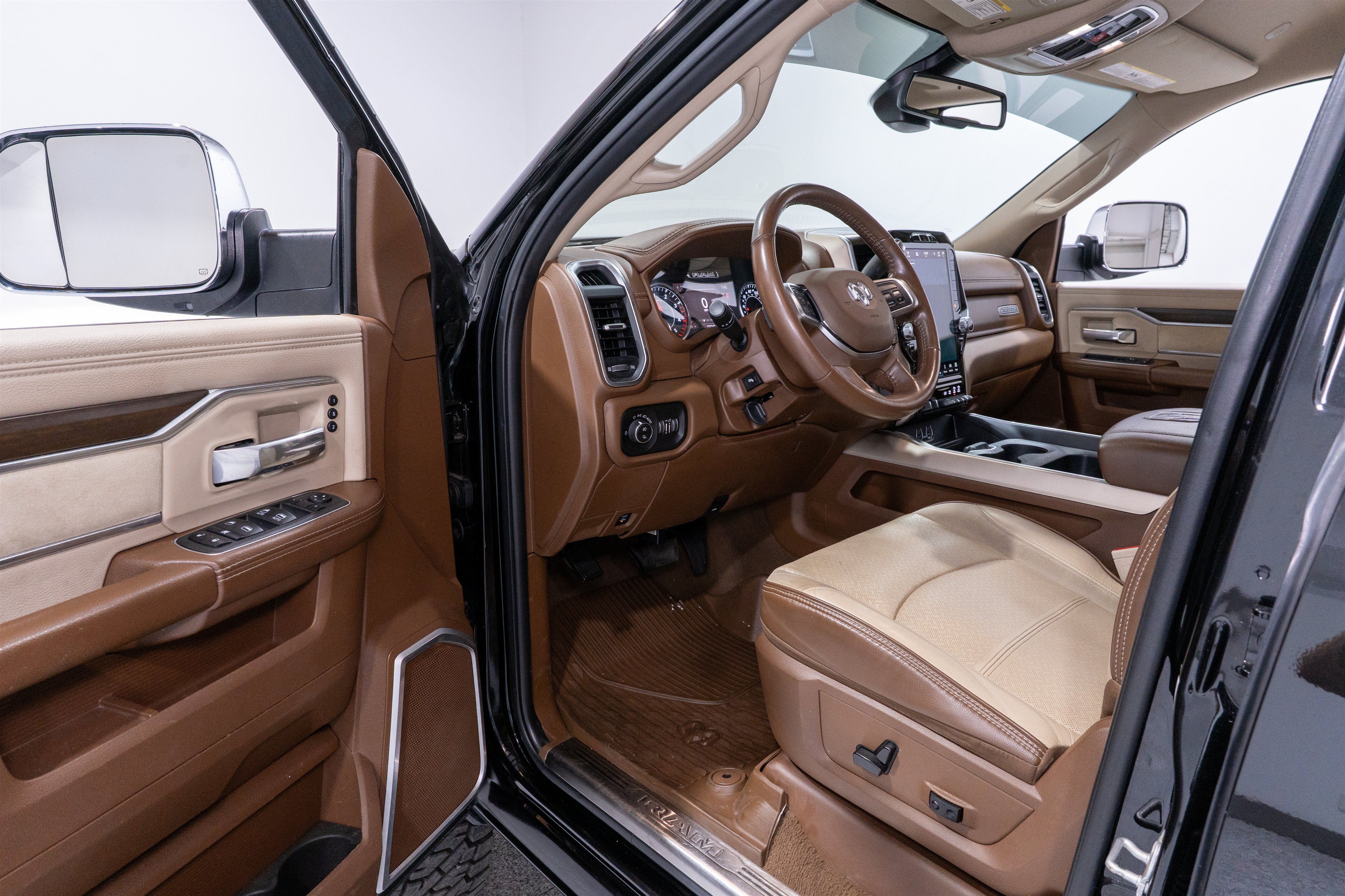 Used 2022 RAM 2500 Laramie AWD/4WD image 13