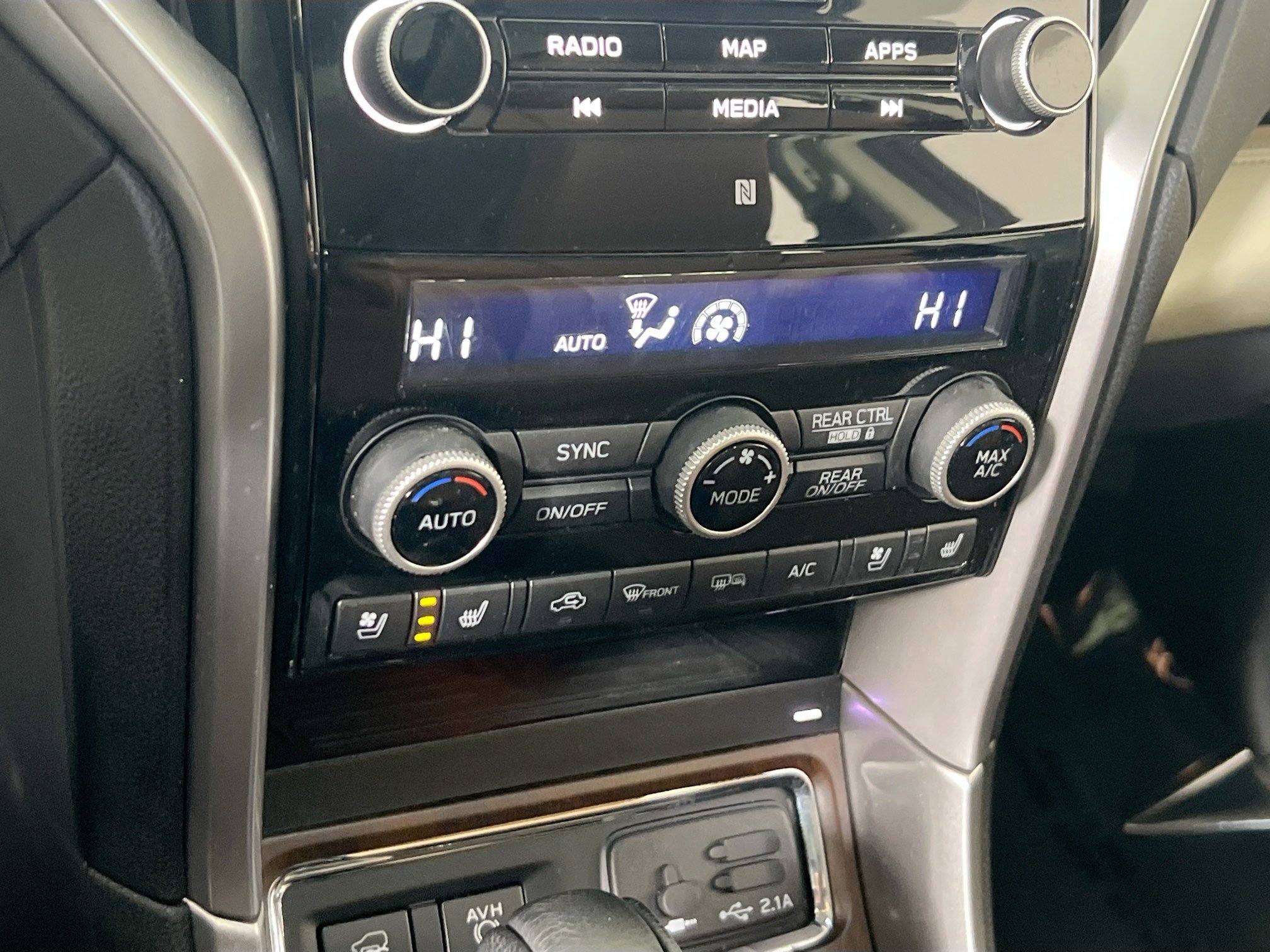 Used 2022 Subaru Ascent Touring image 16