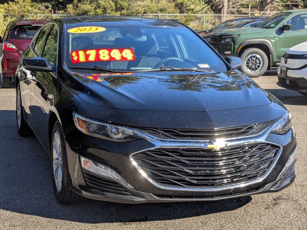 Used 2023 Chevrolet Malibu LT image 3