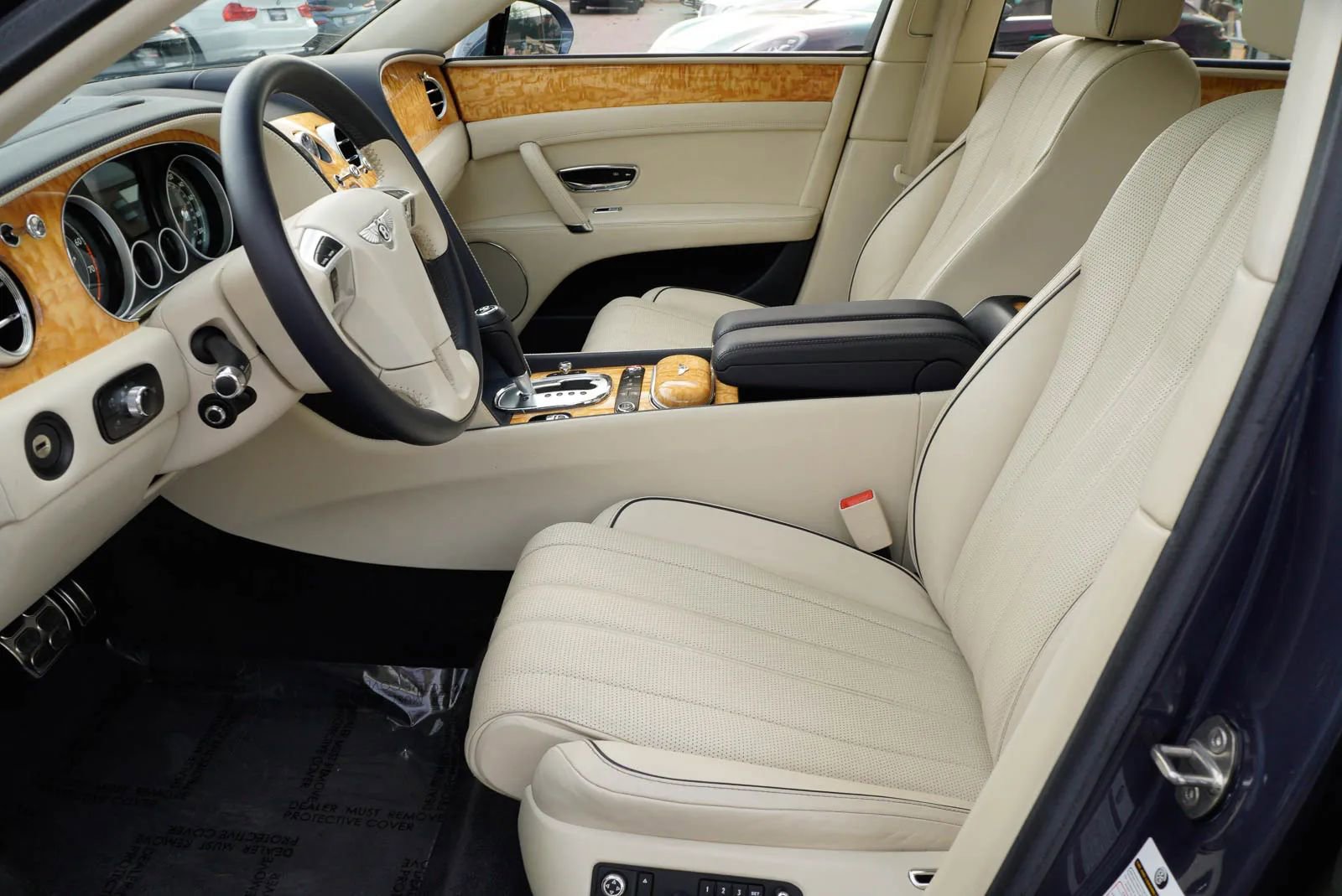 Used 2014 Bentley Flying Spur W12 AWD/4WD image 17