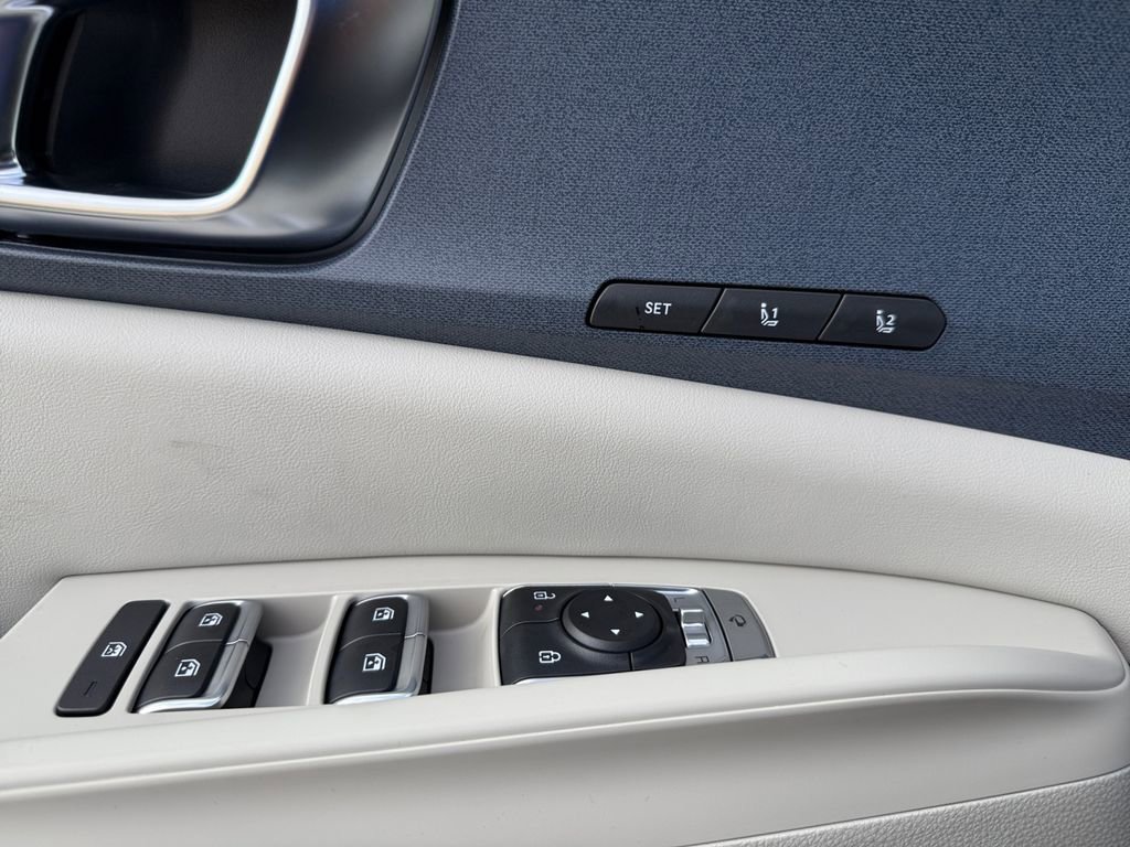 New 2026 Kia Carnival EX image 19