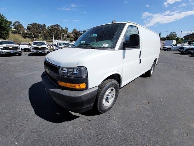 New 2026 Chevrolet Express 2500 w/ Driver Convenience Package RWD image 4