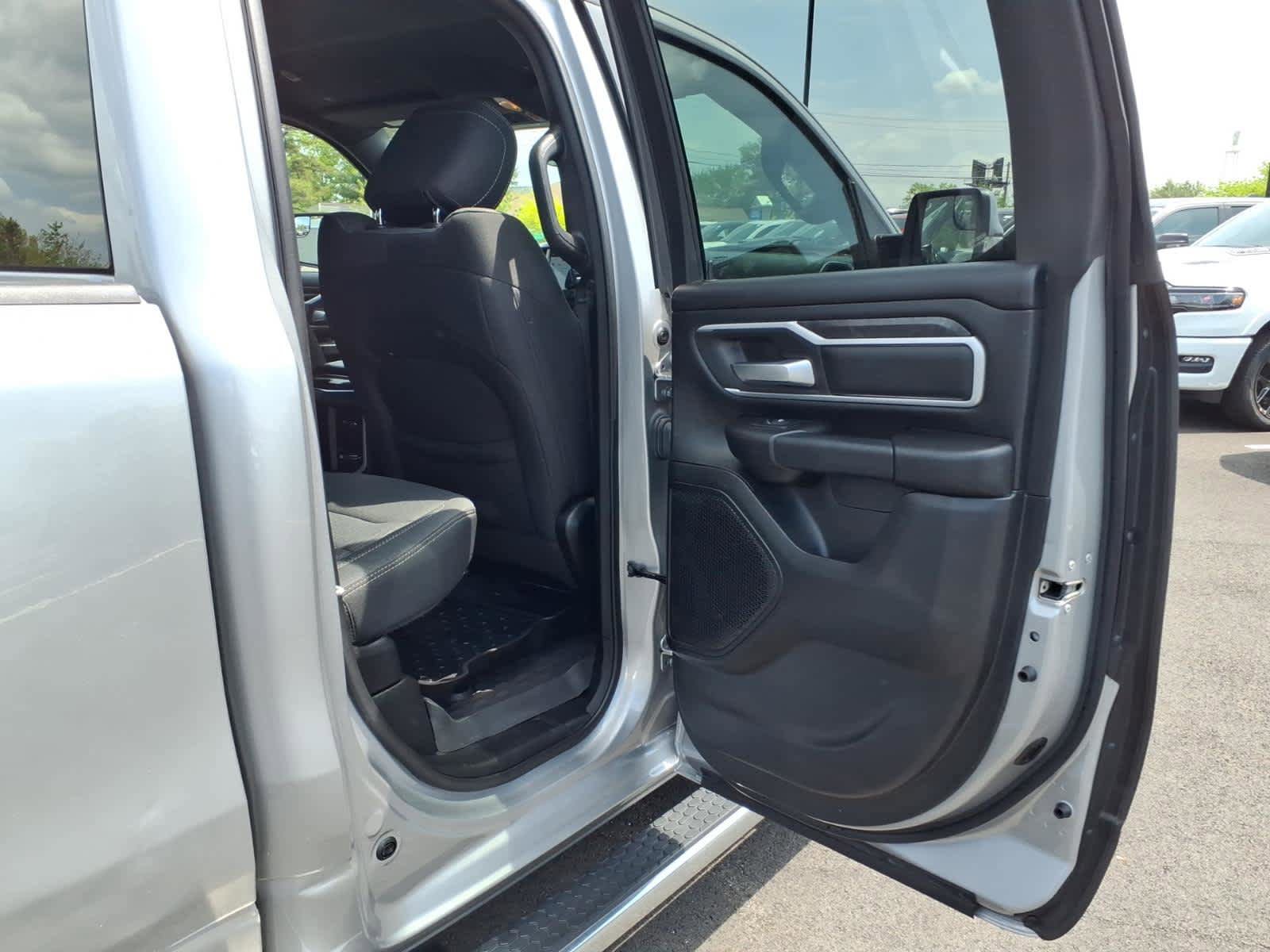 Used 2022 RAM 1500 Big Horn AWD/4WD image 14