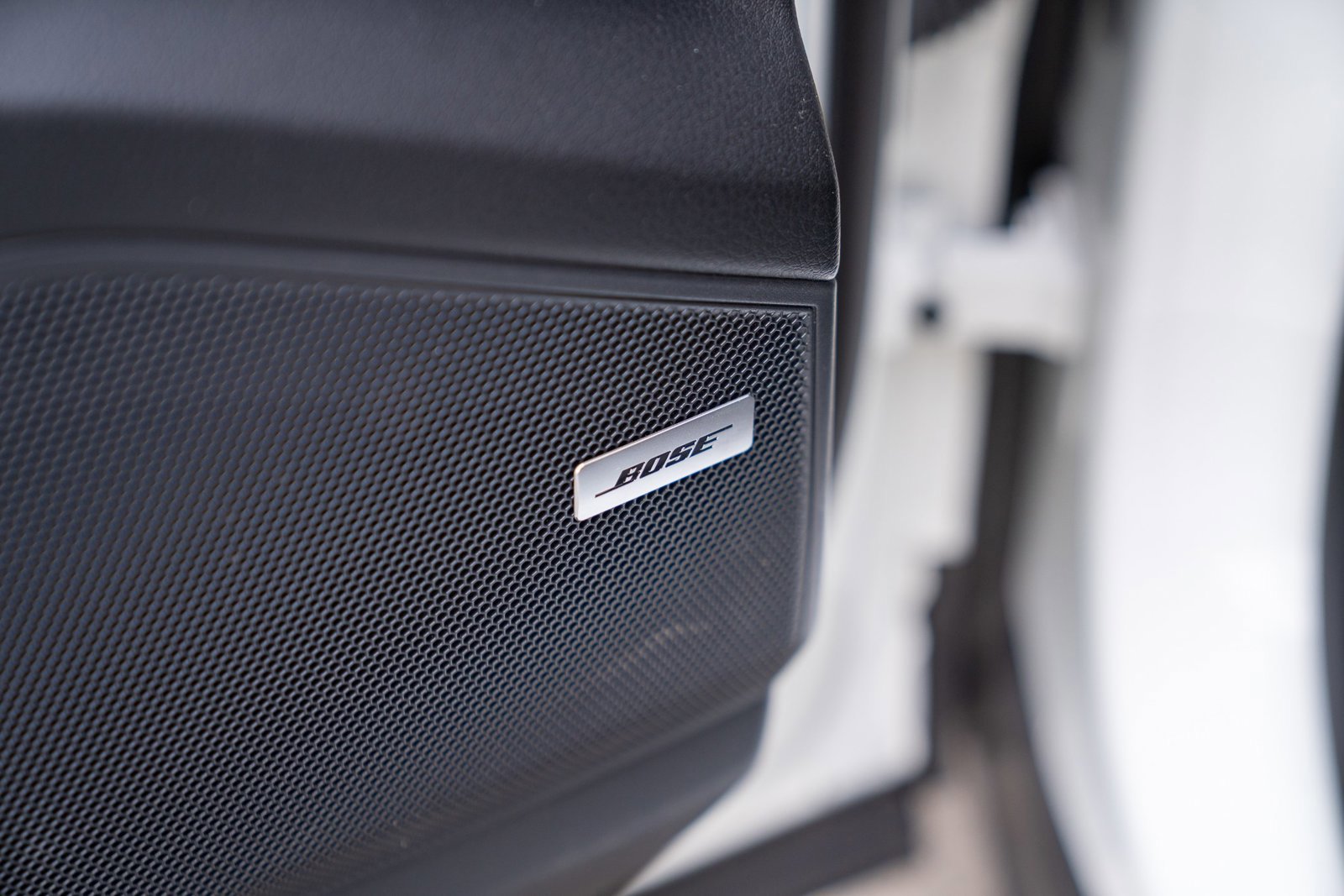 Used 2025 Porsche Cayenne image 12