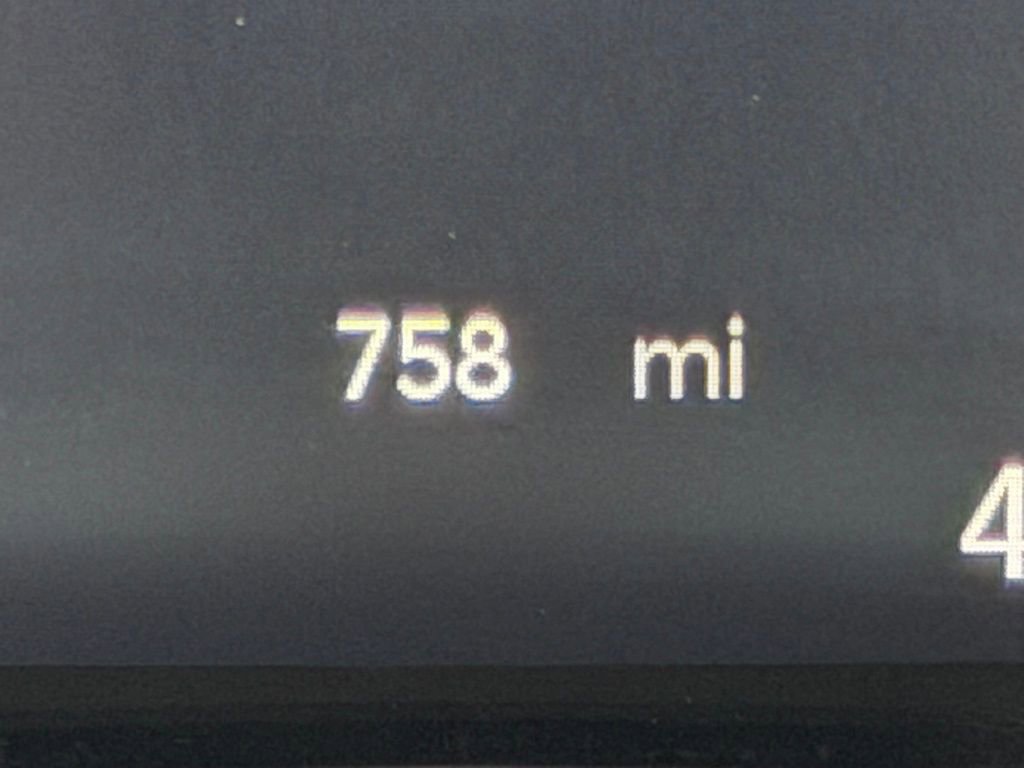 Used 2026 Chrysler Pacifica Select image 42