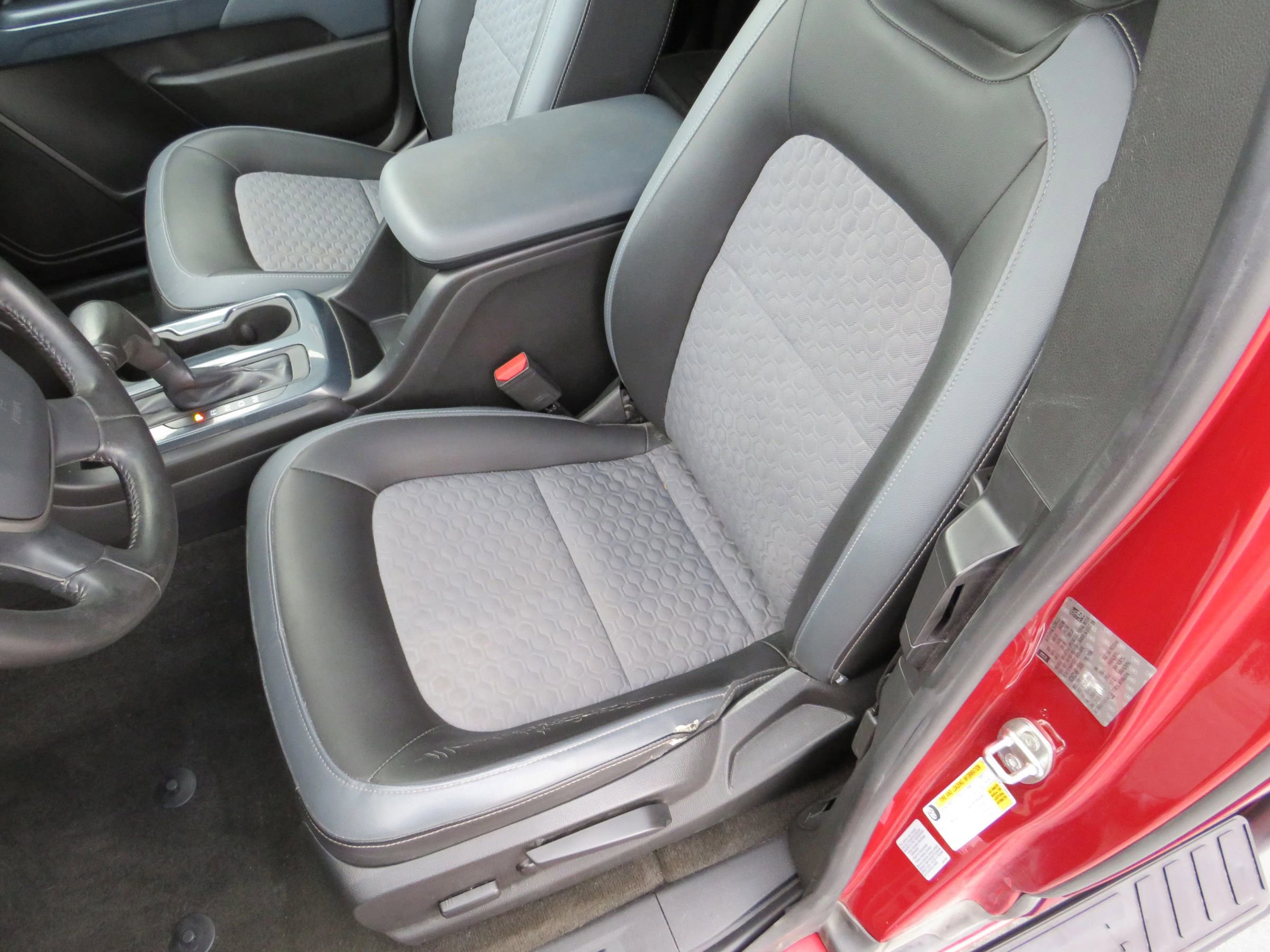 Used 2015 Chevrolet Colorado Z71 image 30