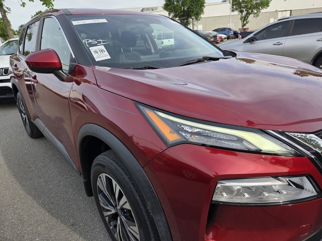 Used 2023 Nissan Rogue SV FWD image 3