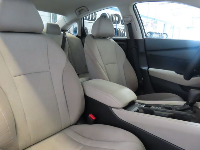 Certified 2025 Honda Accord LX image 6