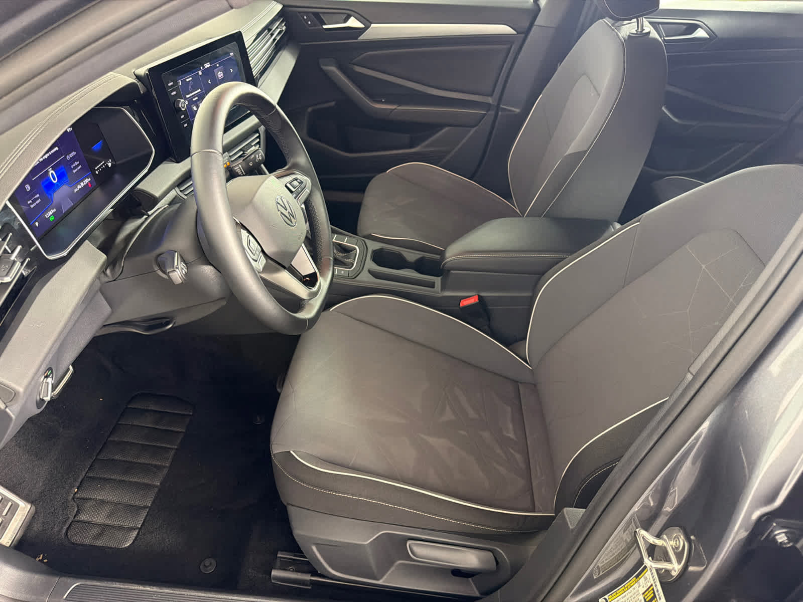 Used 2025 Volkswagen Jetta Sport FWD image 13