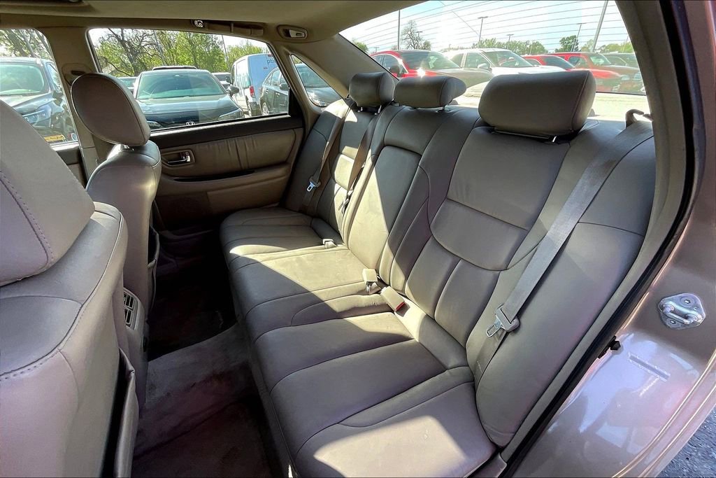 Used 2000 Toyota Avalon XL image 30