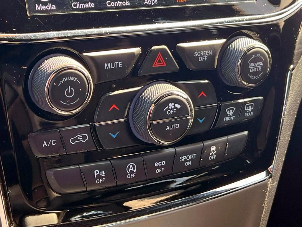 Certified 2019 Jeep Grand Cherokee Altitude image 28