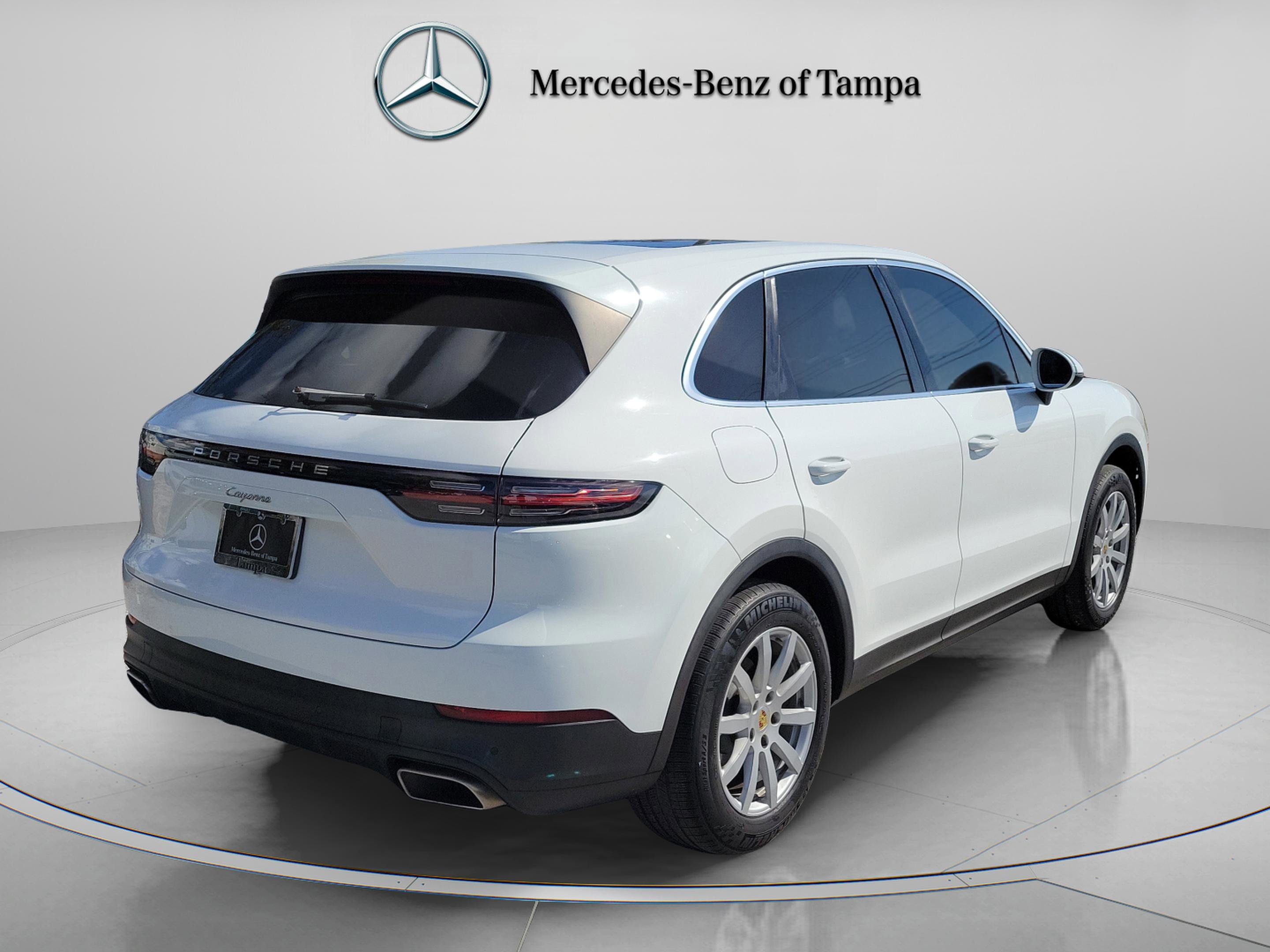 Used 2019 Porsche Cayenne Base image 3