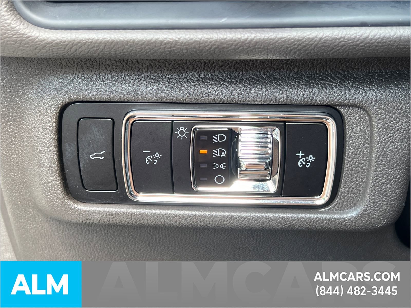 Used 2023 Lincoln Corsair Reserve image 35