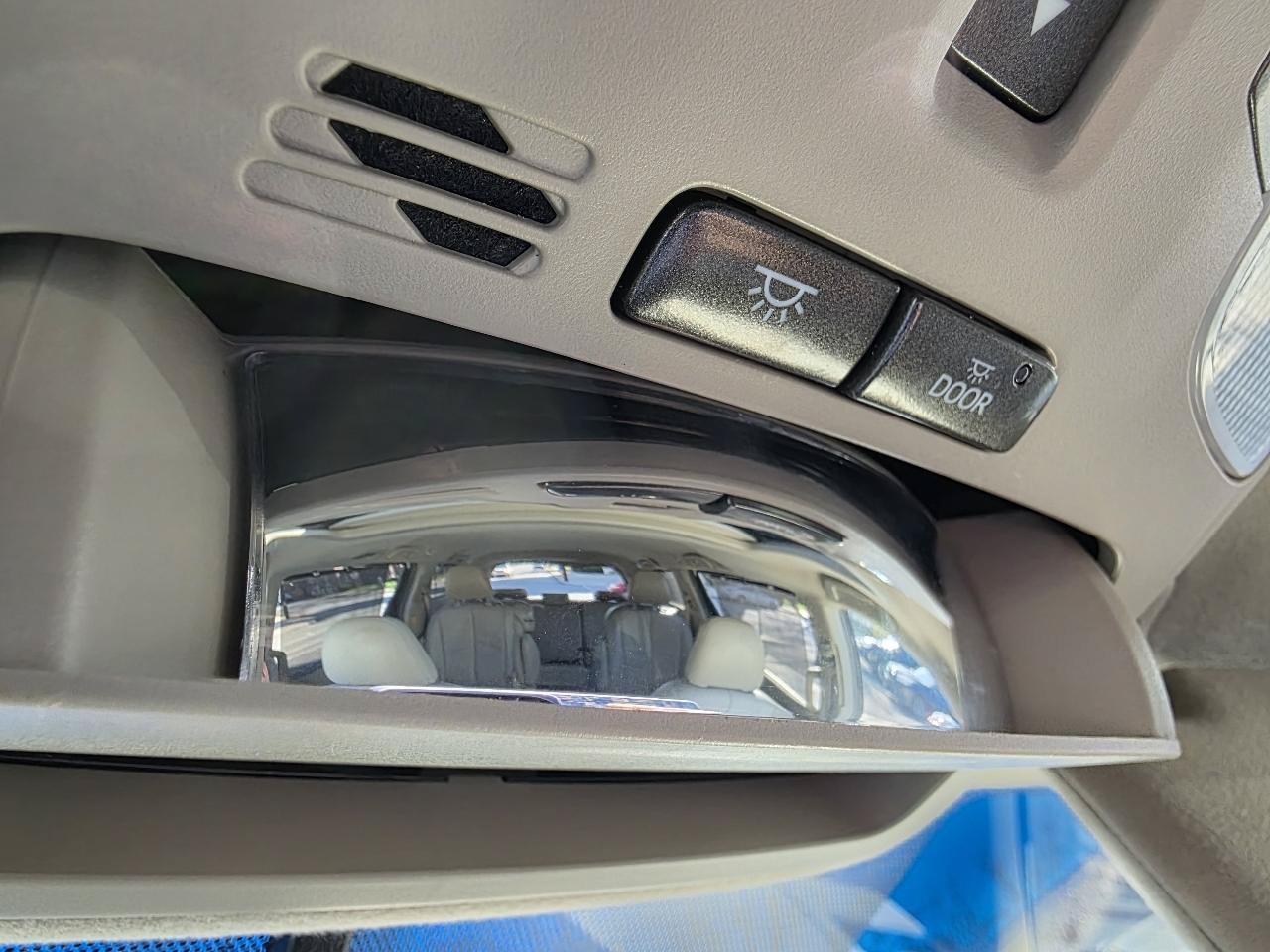 Used 2013 Toyota Sienna XLE FWD image 52